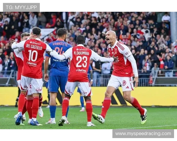 阿森纳2-0布伦特福德，主场连胜继续领跑英超